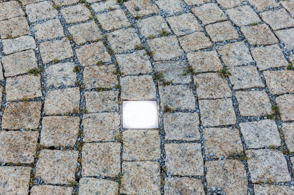 Pflasterstein 100lm 3000K 10x10cm 230V