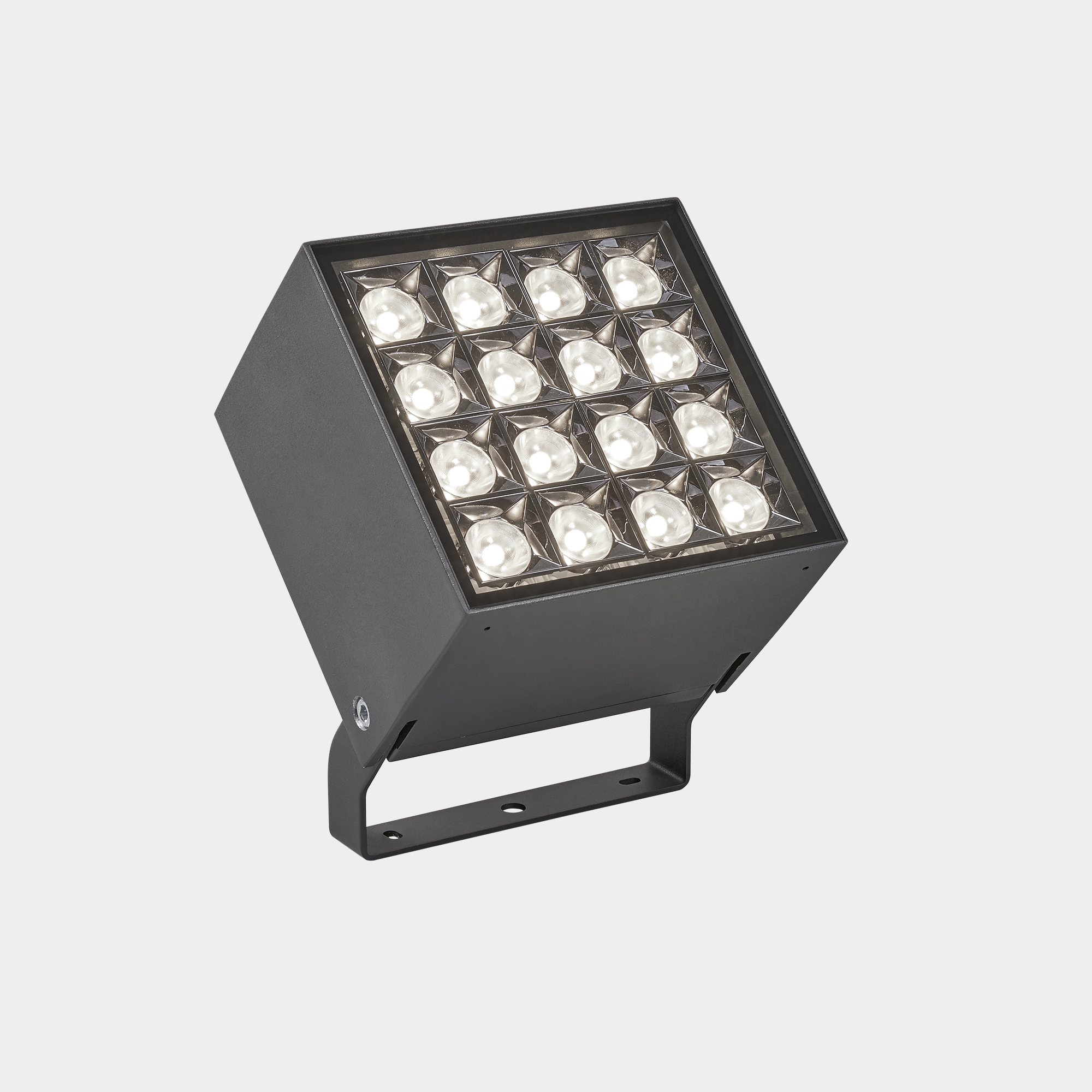 Cube Pro 53W 3000K 5541lm Ra80 Medium 35° on/off