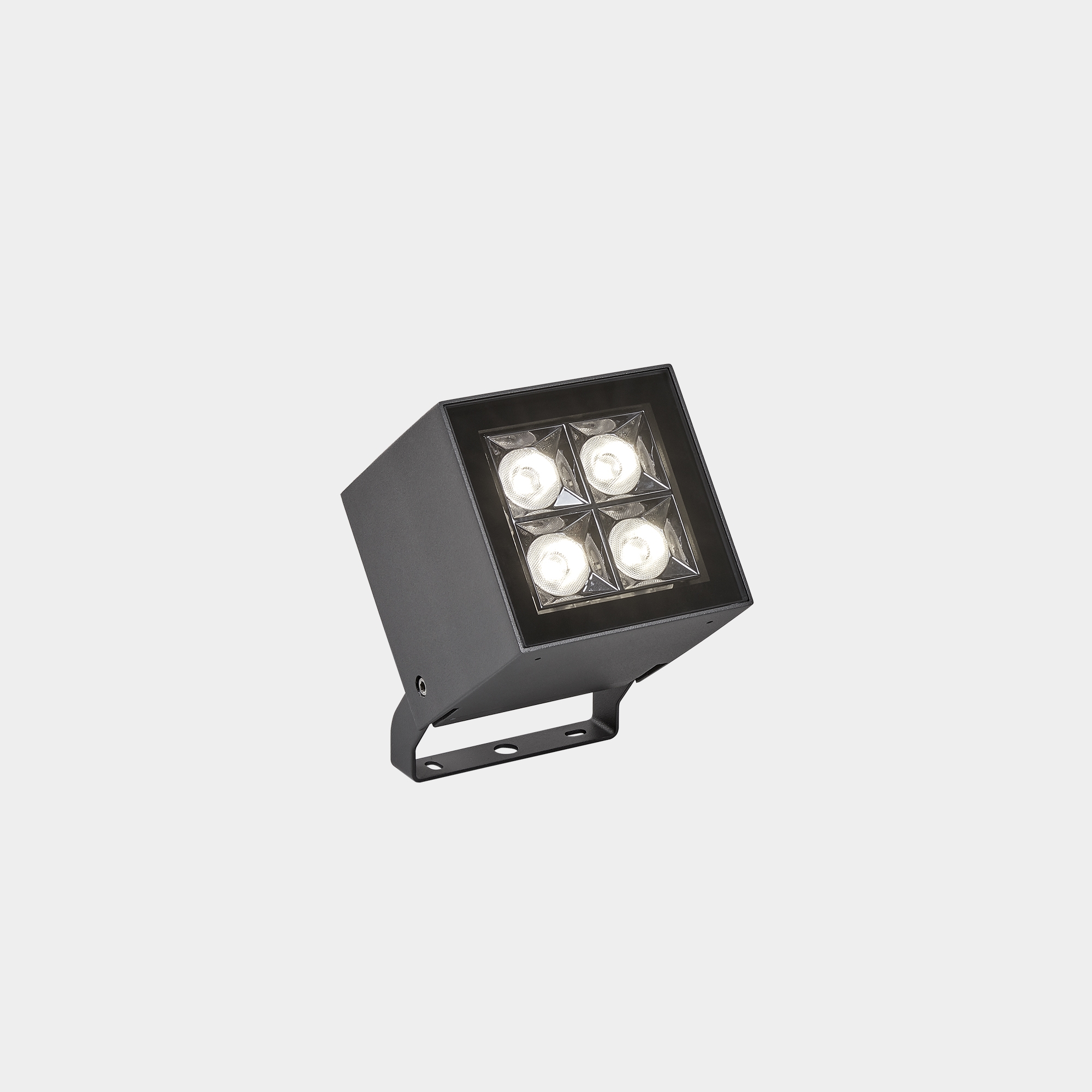 Cube Pro 6W 3000K 667lm Ra80 Medium 35° on/off